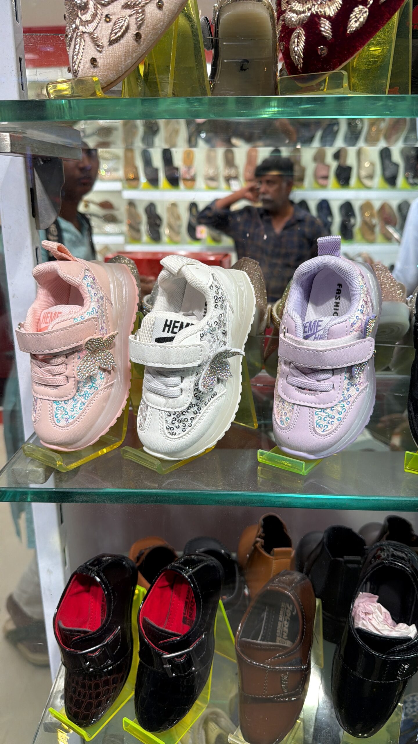 SHOE PLAZA Purasaiwakkam - Kids' Sequin Butterfly Sparkle Light-Up Sneakers